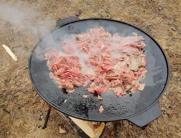 Stekbord i gjutjrn fr utomhus