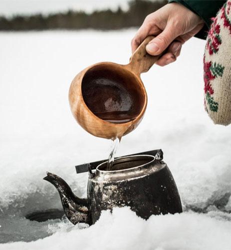 Koka kaffe utomhus